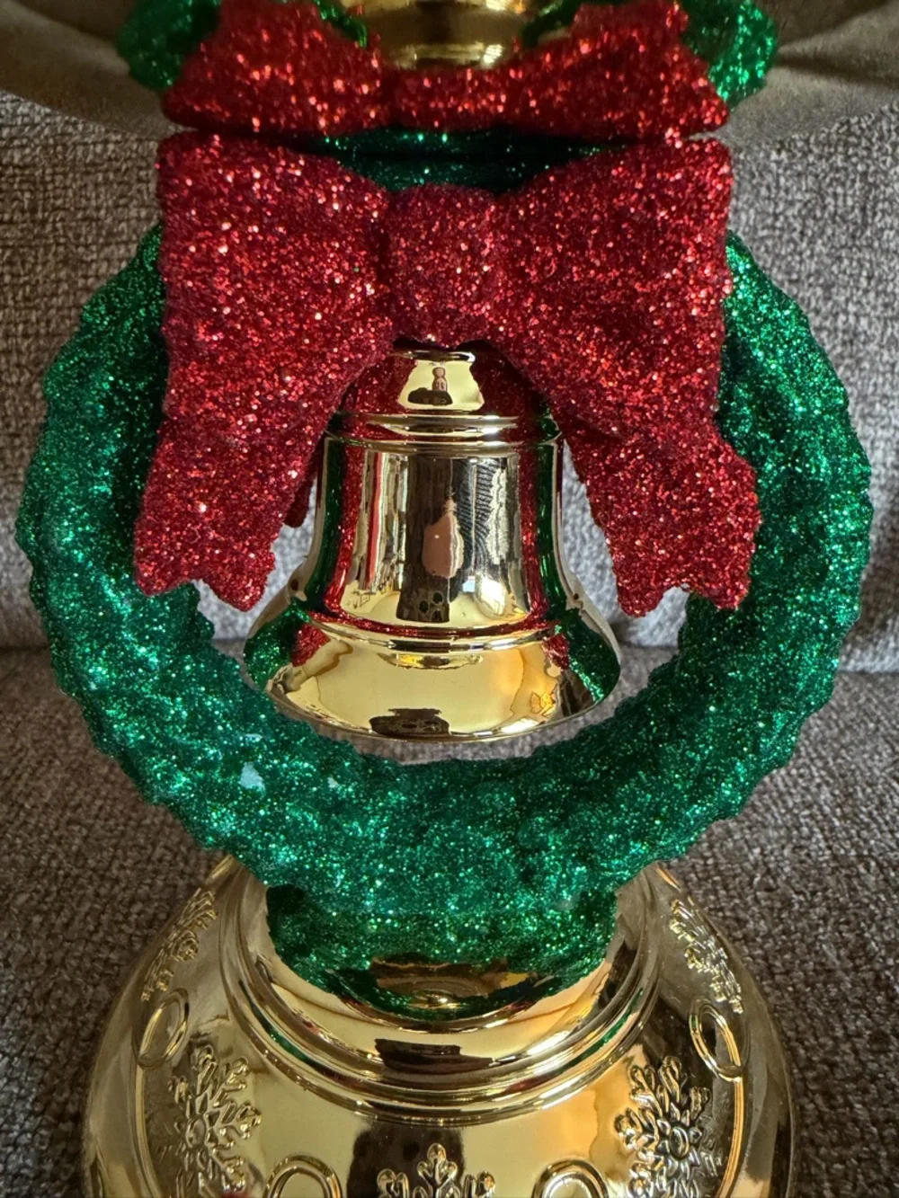 Bath & Body Works Gold Christmas Wreath & Bell 3-Wick Pedestal Candle Holder - Picture 3 of 6